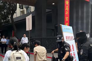 哈维弟弟兼助教在比赛后被罚出场，这是他加盟后第3次被罚出场